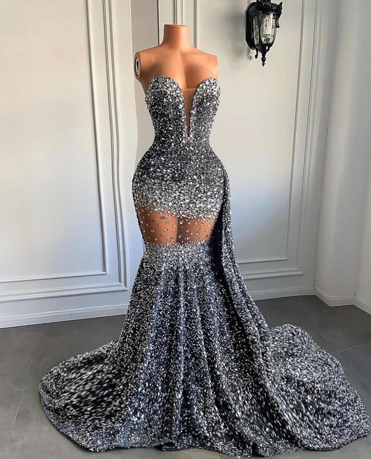 SILVERY QUEEN